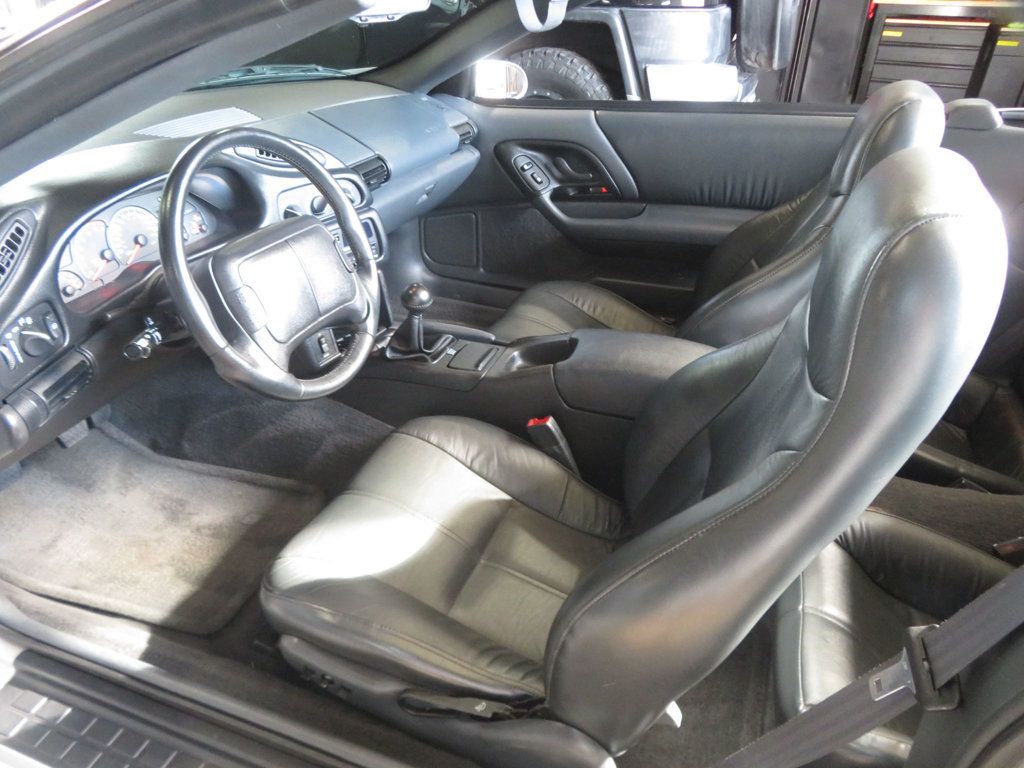 1995 Chevrolet Camaro Z28 6SPEED CONVERTIBLE CANARO LOW LOW MILES EXTAR CLEAN Z28 - 23090695 - 17