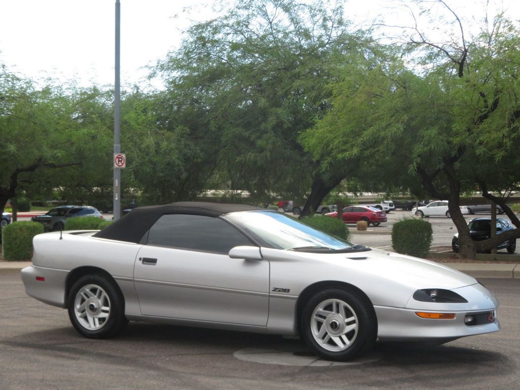 1995 Chevrolet Camaro Z28 6SPEED CONVERTIBLE CANARO LOW LOW MILES EXTAR CLEAN Z28 - 23090695 - 4
