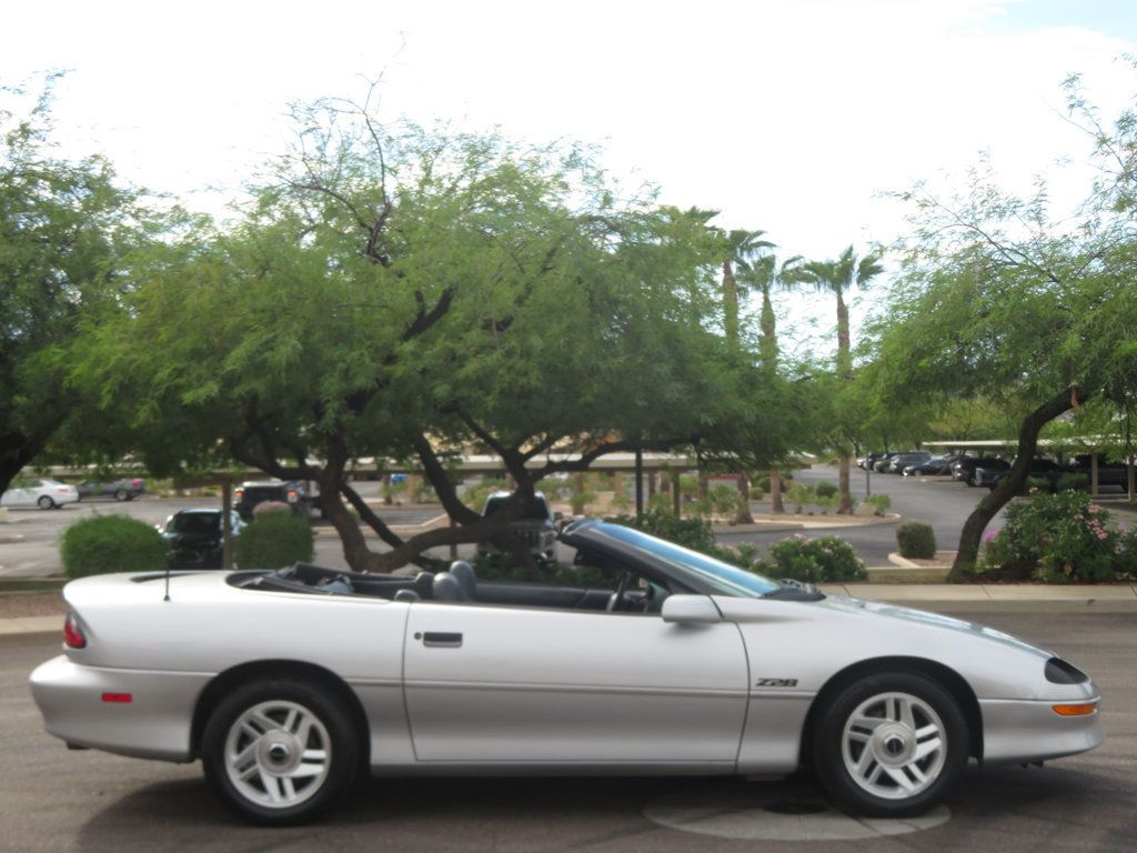 1995 Chevrolet Camaro Z28 6SPEED CONVERTIBLE CANARO LOW LOW MILES EXTRA CLEAN Z28 - 23090695 - 2