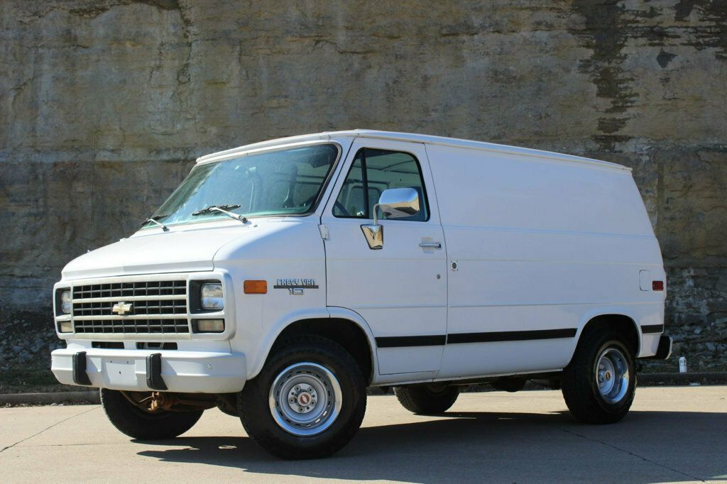 1995 Chevrolet Chevy Van G10 110" WB - 22760975 - 31