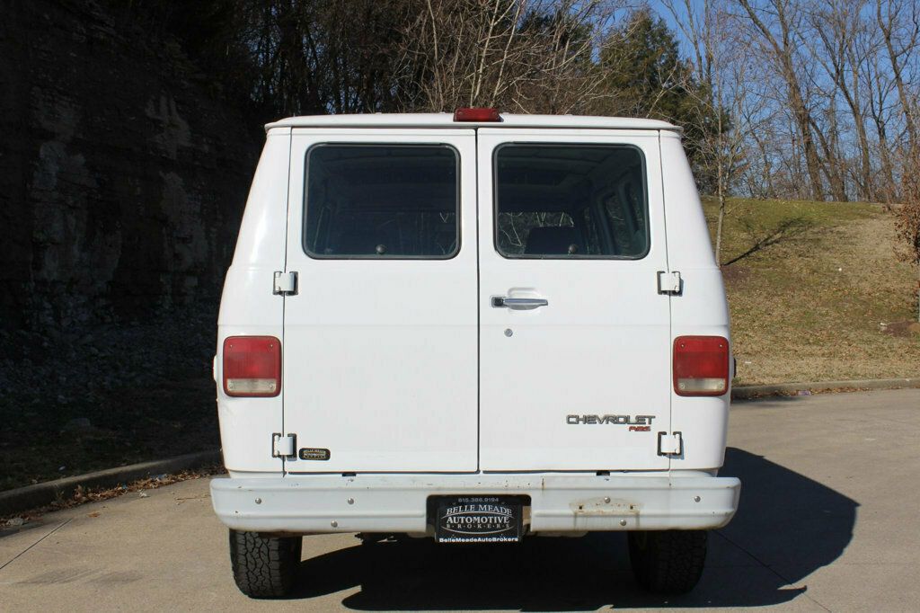 1995 Chevrolet Chevy Van G10 110" WB - 22760975 - 5