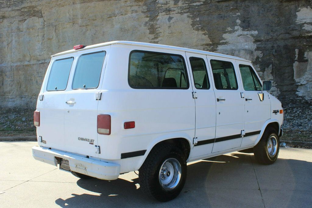 1995 Chevrolet Chevy Van G10 110" WB - 22760975 - 6