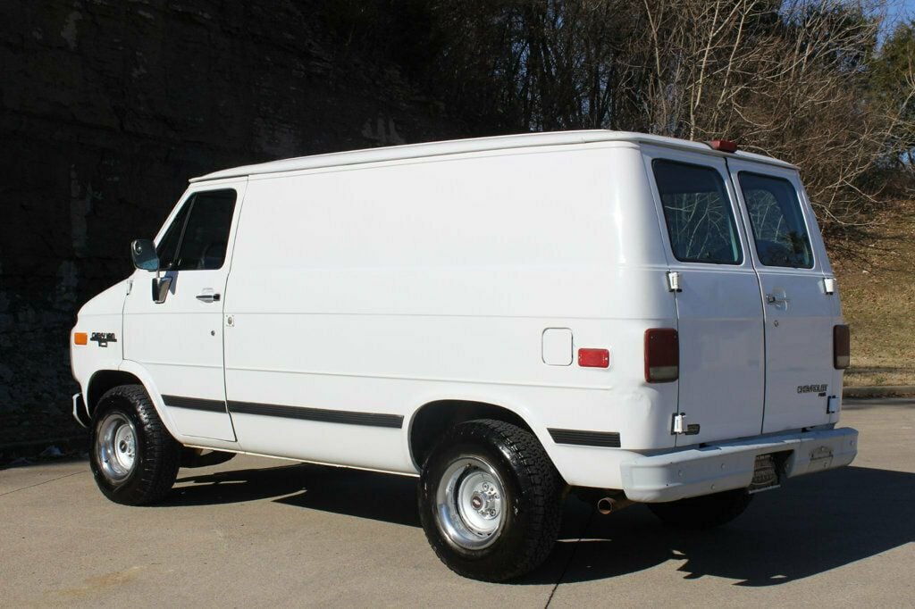 1995 Chevrolet Chevy Van G10 110" WB - 22760975 - 7