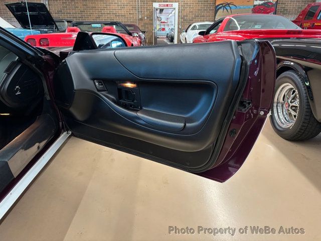 1995 Chevrolet Corvette  - 22927094 - 25