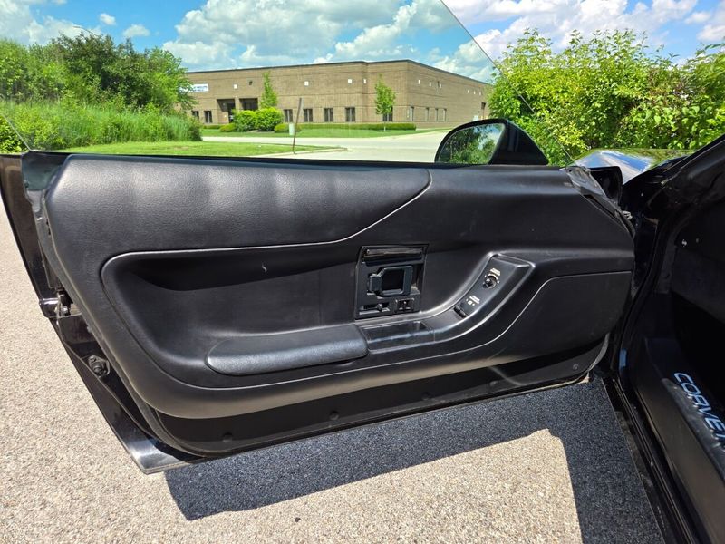 1995 Chevrolet Corvette 2dr Coupe - 22440671 - 66