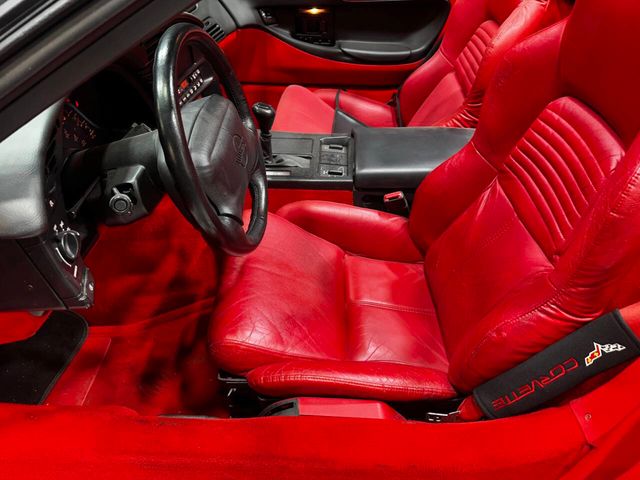 1995 Chevrolet Corvette Base 2dr Convertible - 22440388 - 25