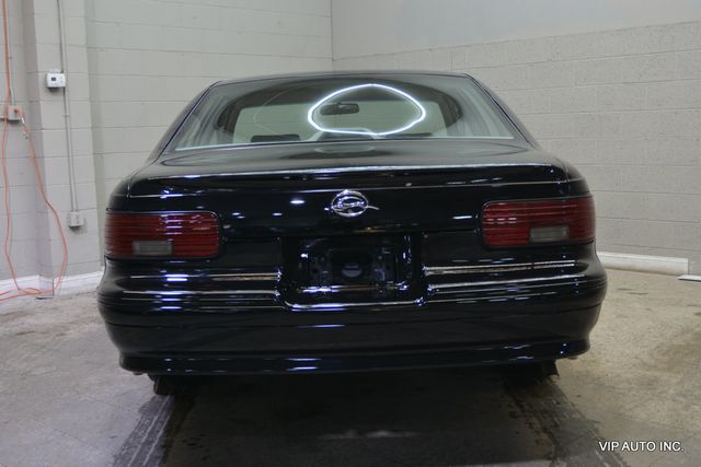 1995 Chevrolet Impala SS 4dr Sedan - 22973880 - 35