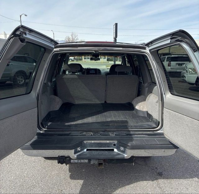 1995 Chevrolet Tahoe 1500 4dr 4WD - 23007373 - 3