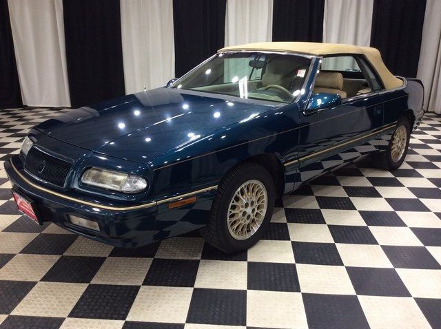 1995 Chrysler Lebaron 2dr Convertible GTC - 22945196 - 2