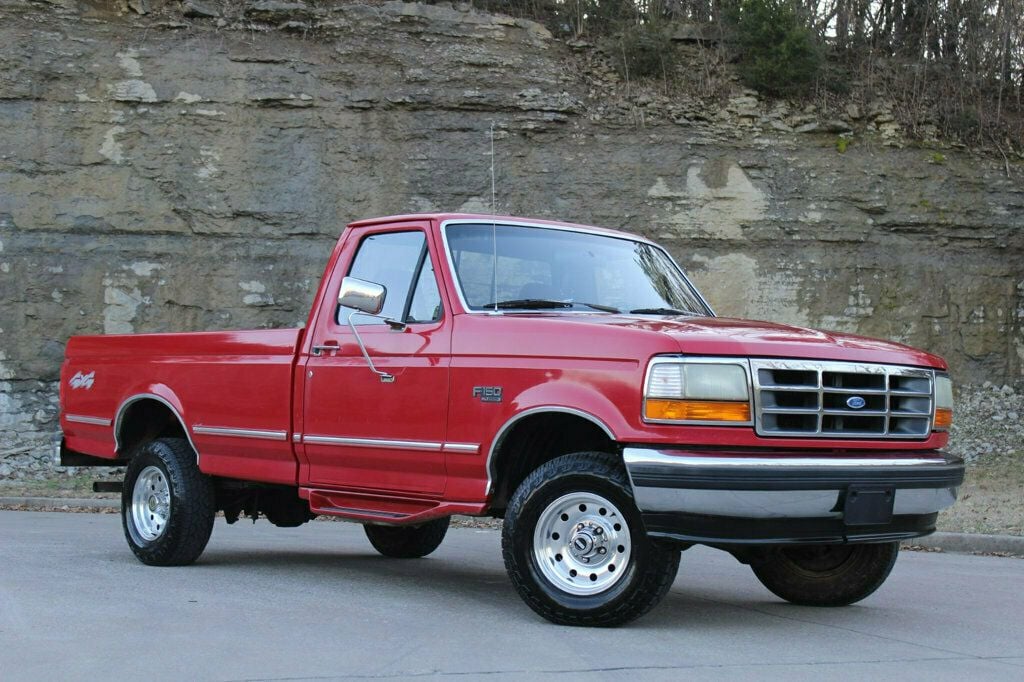 1995 Ford F-150 Reg Cab 133.0" WB 4WD - 22760978 - 0