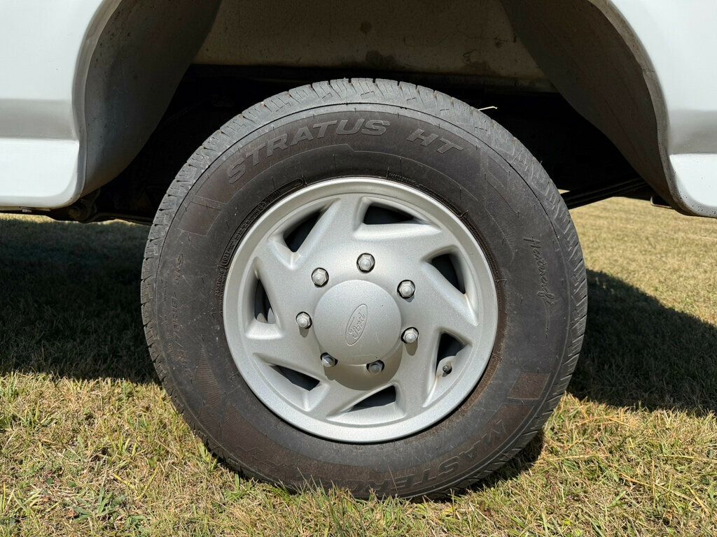 1995 Ford F-250 photo 11