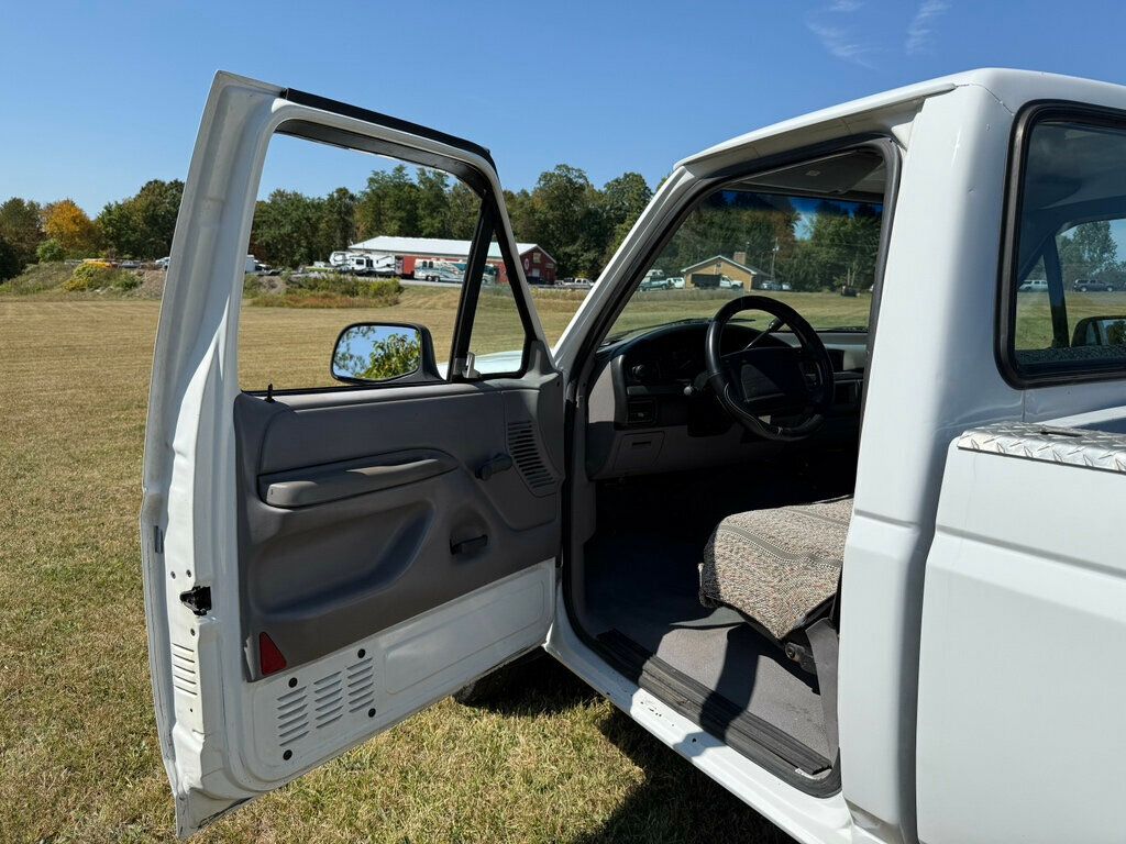 1995 Ford F-250 photo 14