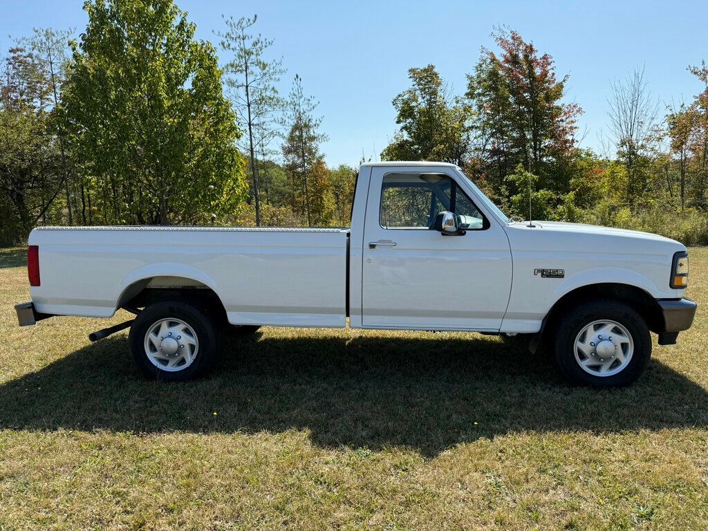 1995 Ford F-250 photo 2