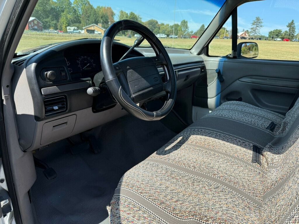 1995 Ford F-250 photo 18