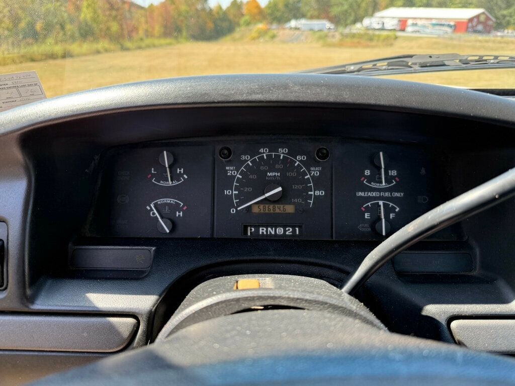 1995 Ford F-250 photo 22
