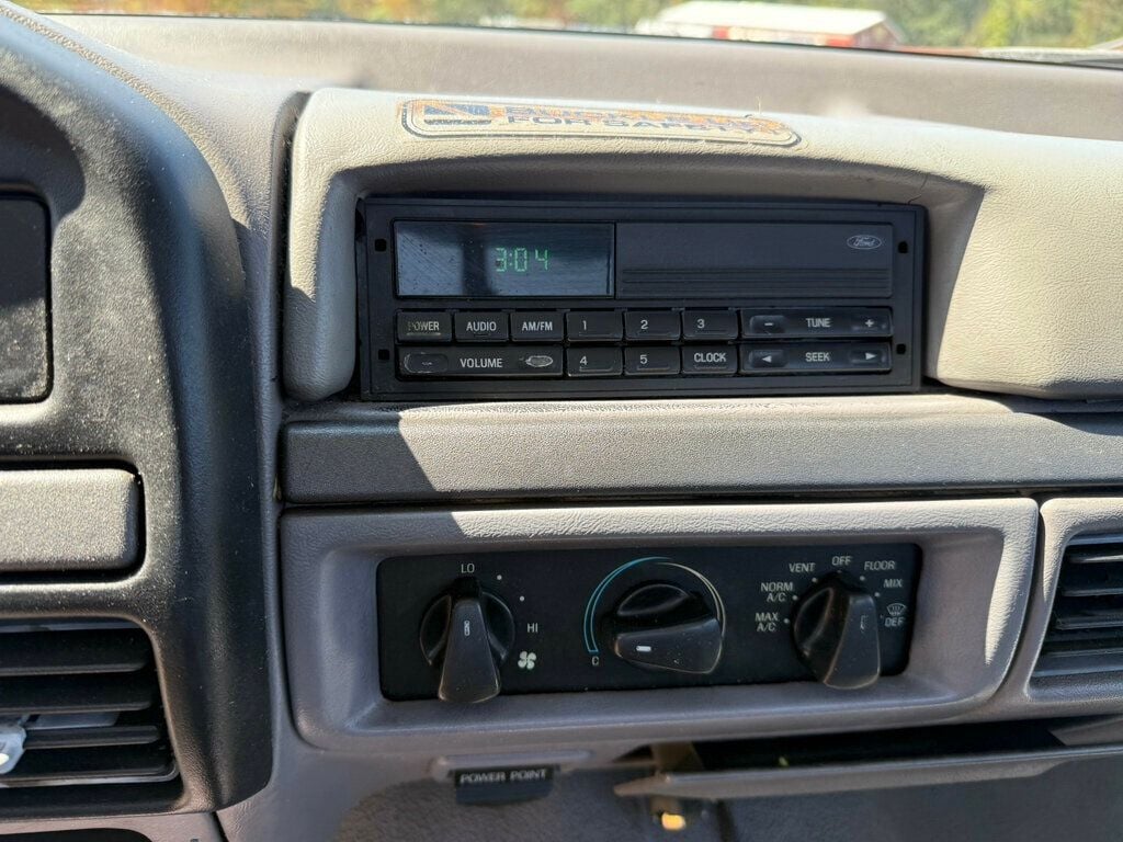 1995 Ford F-250 photo 24