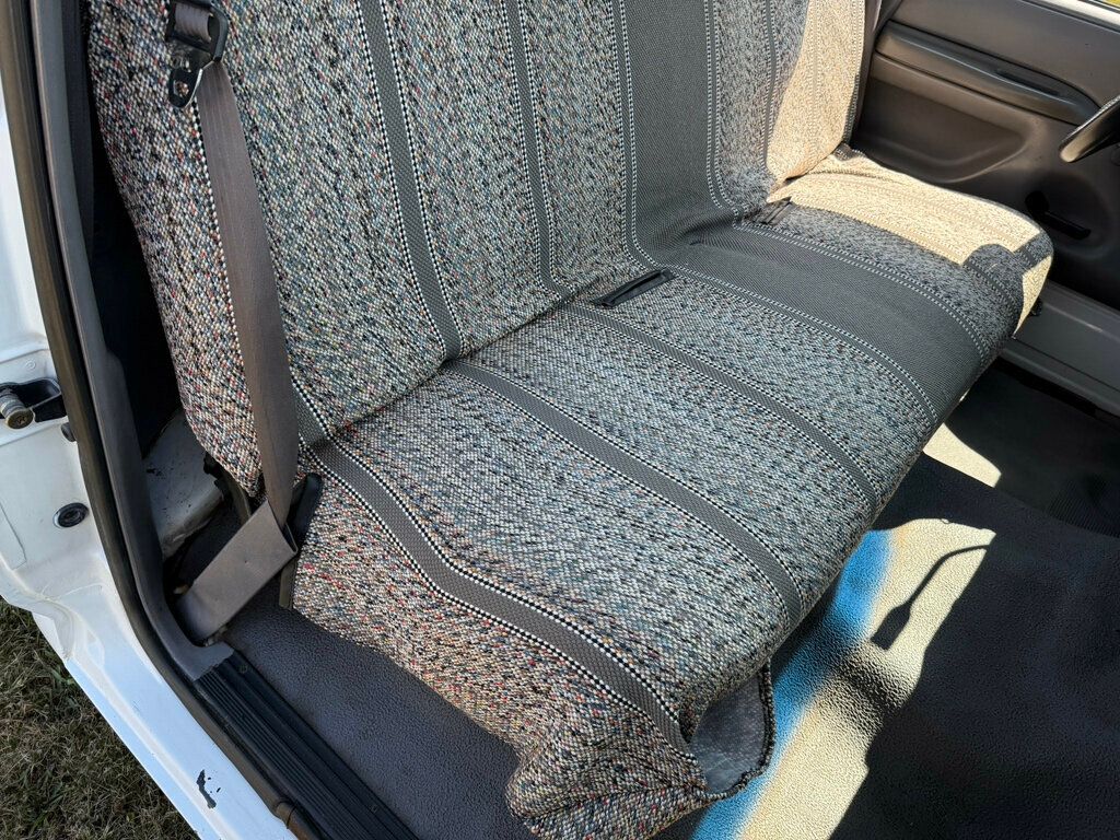 1995 Ford F-250 photo 28