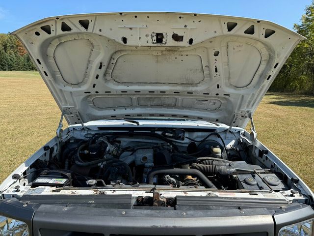 1995 Ford F-250 Base Trim - 22905901 - 35