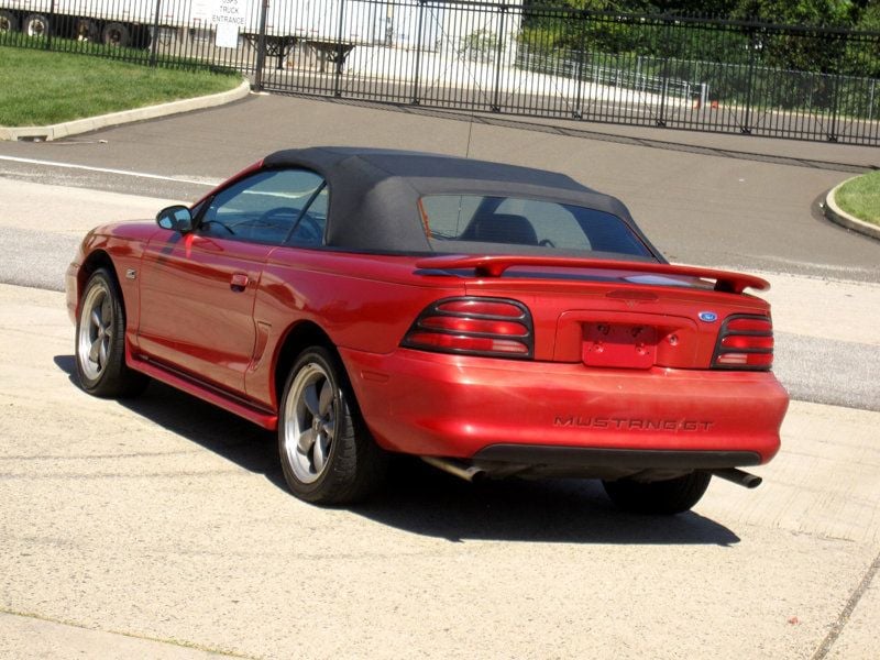 1995 Ford Mustang GT Convertible photo 11