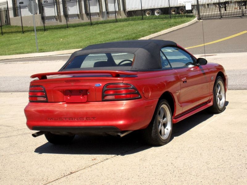 1995 Ford Mustang GT Convertible photo 12