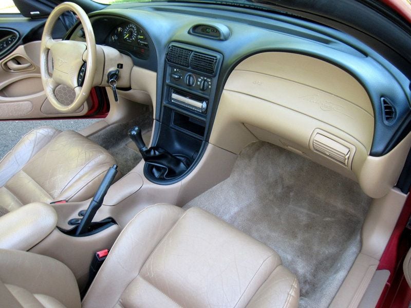 1995 Ford Mustang GT Convertible photo 25
