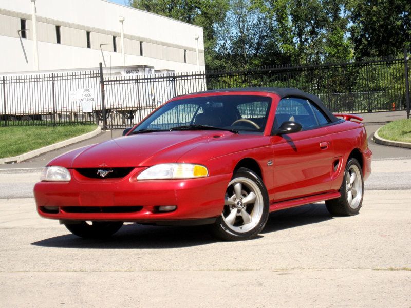 1995 Ford Mustang GT Convertible photo 2