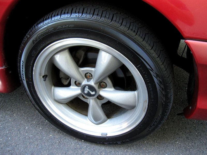 1995 Ford Mustang GT Convertible photo 33