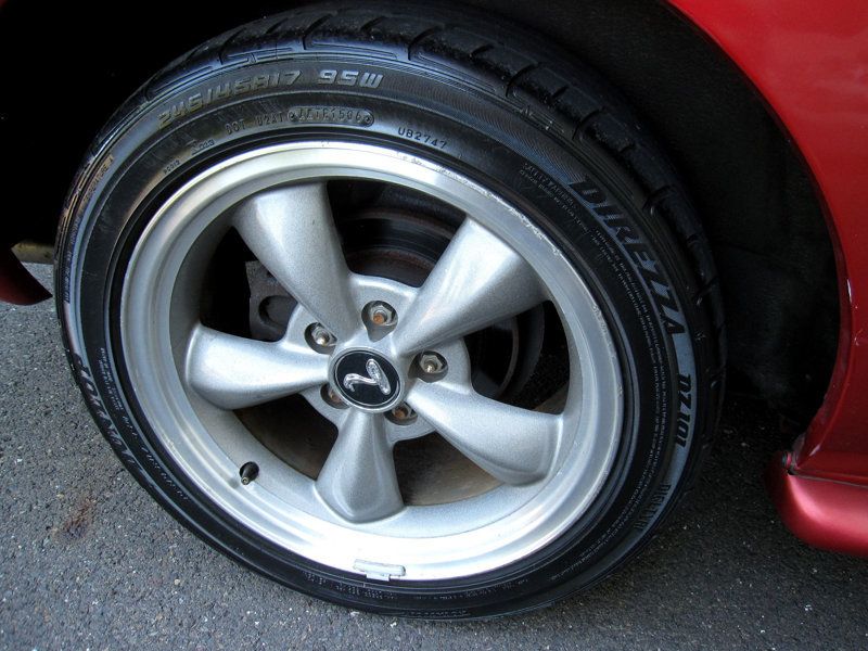 1995 Ford Mustang GT Convertible photo 34