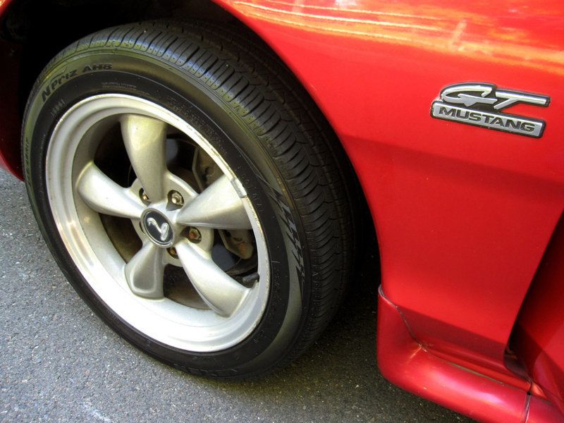 1995 Ford Mustang GT Convertible photo 36