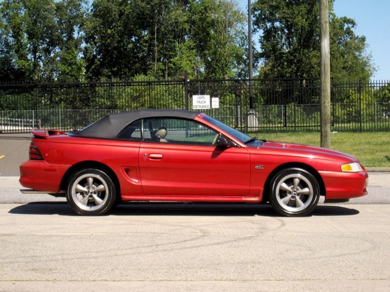 1995 Ford Mustang GT Convertible photo 5