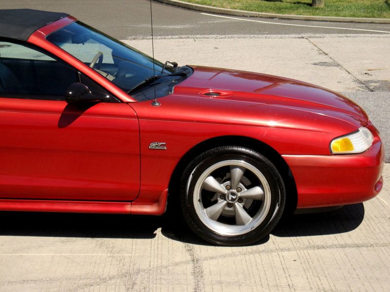 1995 Ford Mustang GT Convertible photo 6