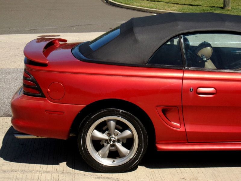 1995 Ford Mustang GT Convertible photo 7