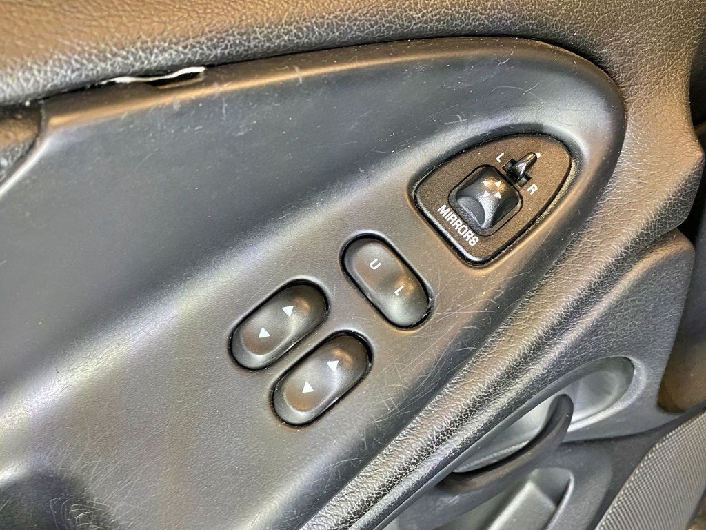 1995 Ford Mustang SVT Cobra! - 23009773 - 16