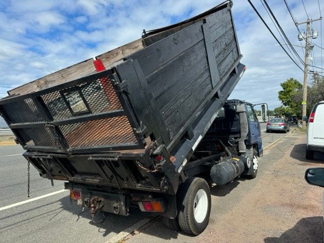 1995 GMC 4000 12 FOOT SOLID DUMP TRUCK 3 SECTION TAILGATE WILL GET THE JOB DONE WITH EASE - 22604266 - 4