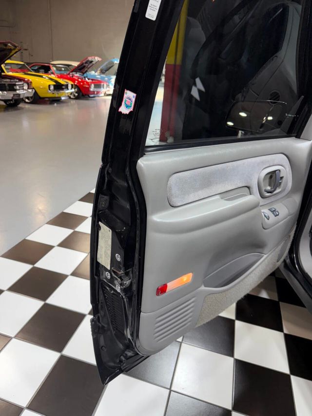 1995 GMC Sierra 1500 SLE 2dr K1500 4WD Standard Cab SB - 22927969 - 17