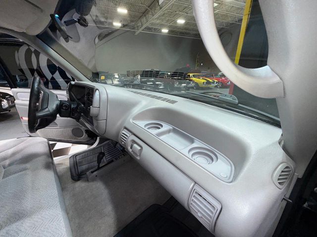 1995 GMC Sierra 1500 SLE 2dr K1500 4WD Standard Cab SB - 22927969 - 29