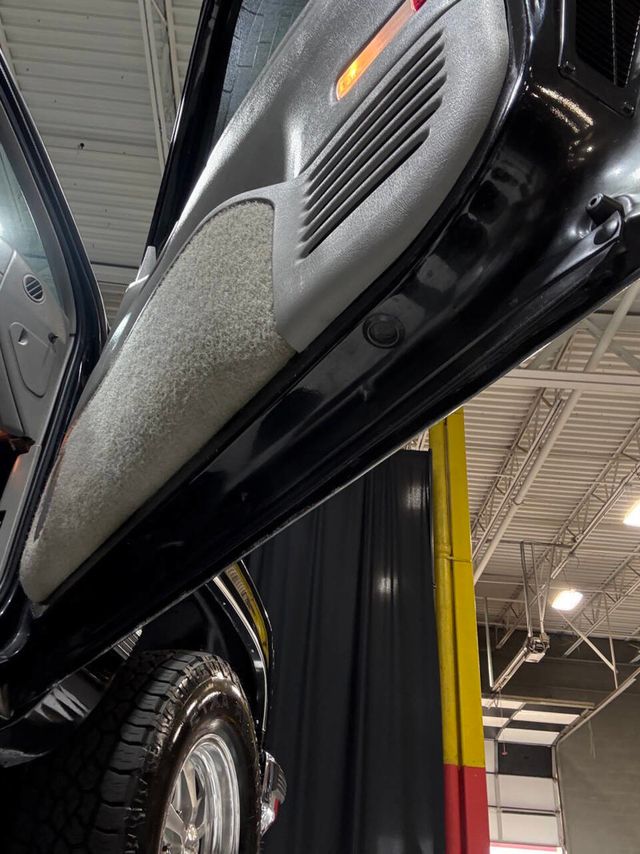 1995 GMC Sierra 1500 SLE 2dr K1500 4WD Standard Cab SB - 22927969 - 35