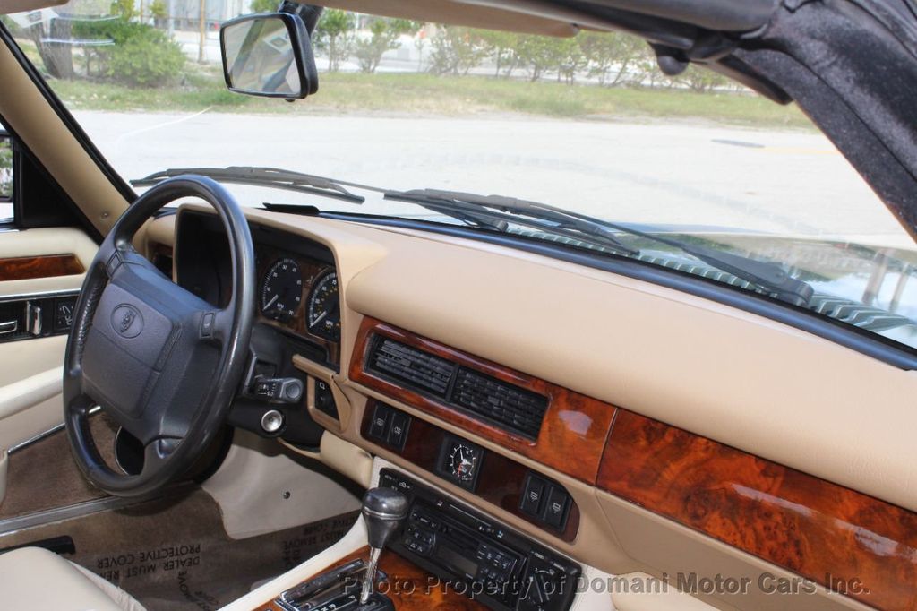 1995 Jaguar XJS photo 21