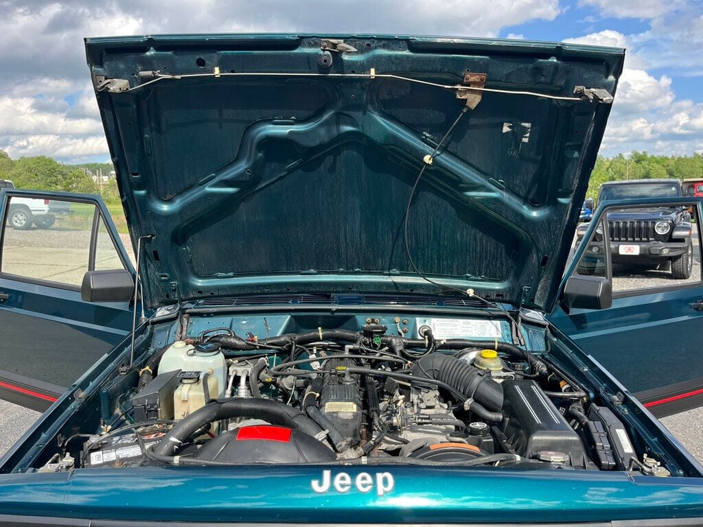 1995 Jeep Cherokee Rare 2-Door 5-Speed Manual Stick Shift 4x4 - 23001273 - 29
