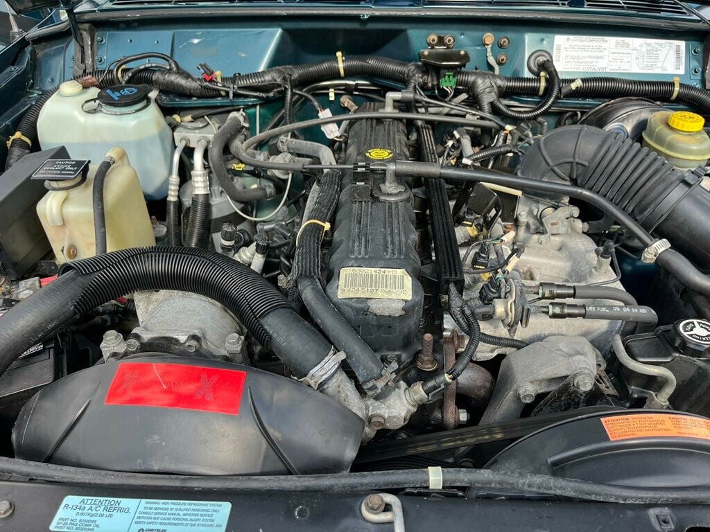 1995 Jeep Cherokee Rare 2-Door 5-Speed Manual Stick Shift 4x4 - 23001273 - 32