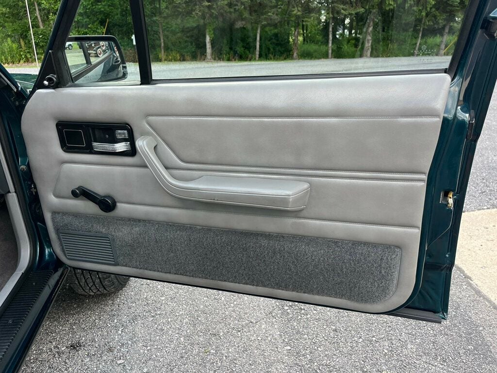 1995 Jeep Cherokee Rare 2-Door 5-Speed Manual Stick Shift 4x4 - 23001273 - 40