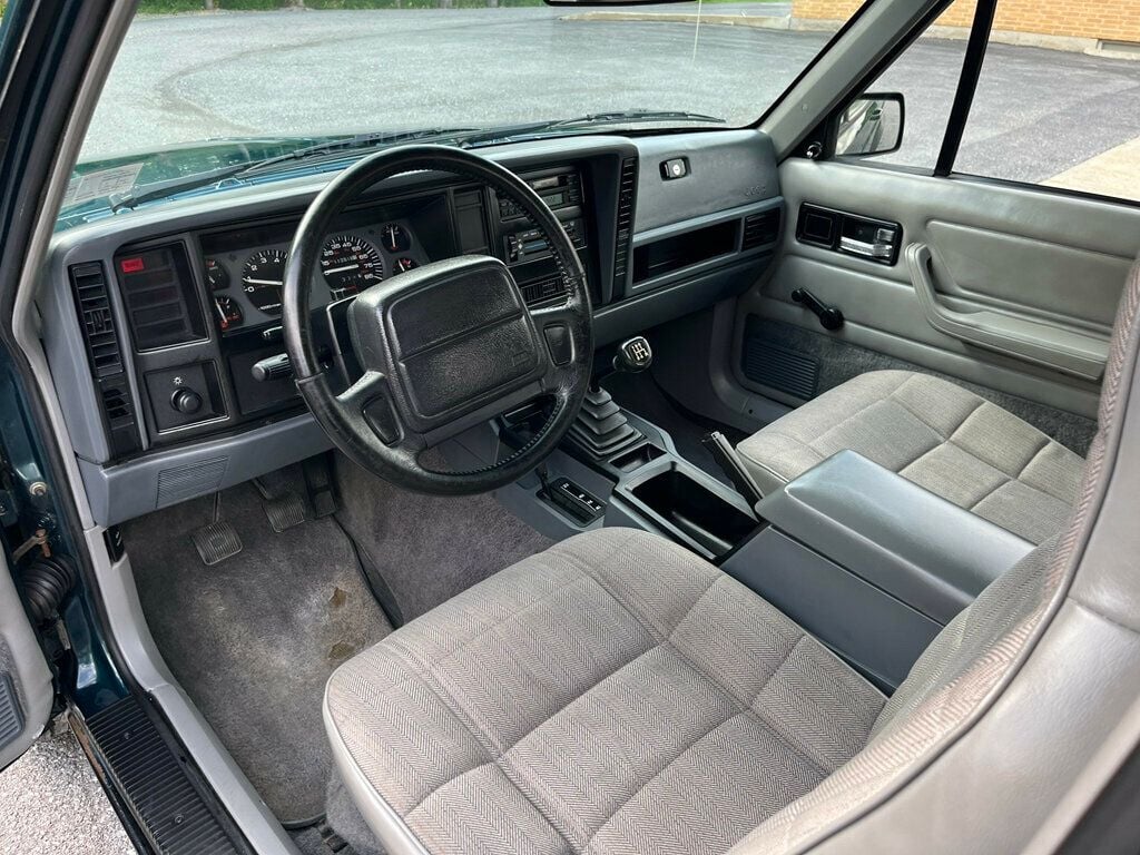 1995 Jeep Cherokee Rare 2-Door 5-Speed Manual Stick Shift 4x4 - 23001273 - 51