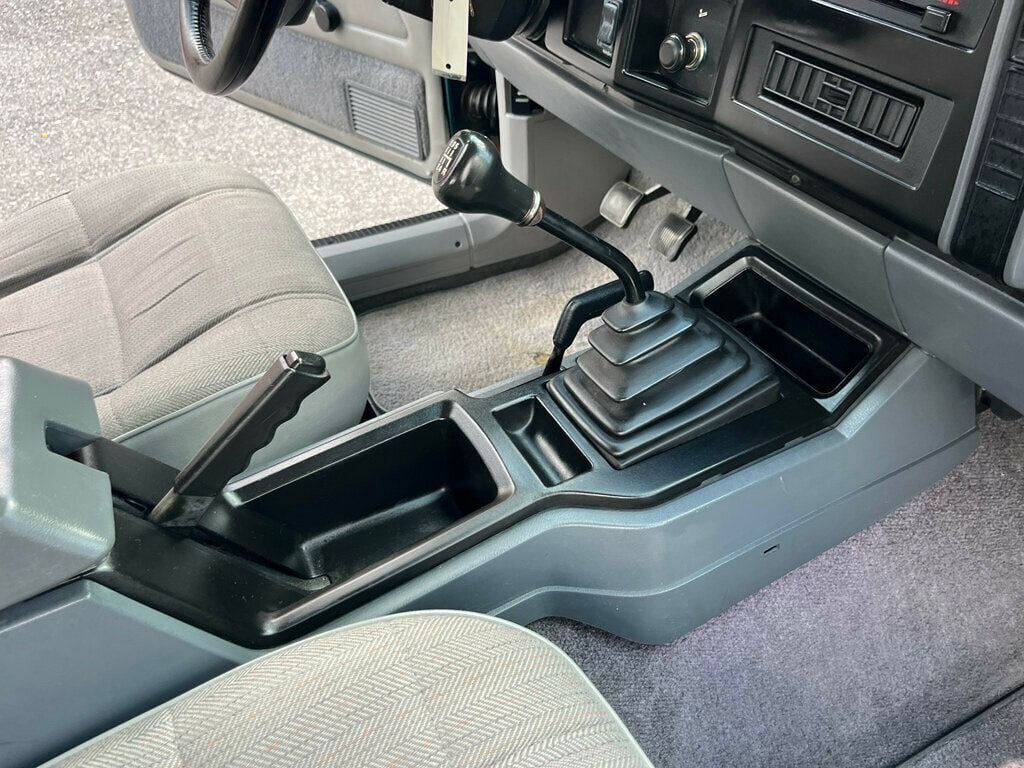 1995 Jeep Cherokee Rare 2-Door Sport 5-Speed Manual Stick Shift 4x4 - 23001273 - 49