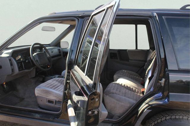 1995 Jeep Grand Cherokee 4dr Laredo 4WD - 22963934 - 6