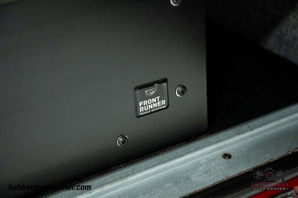 1995 Land Rover Defender 110  - 23025060 - 99