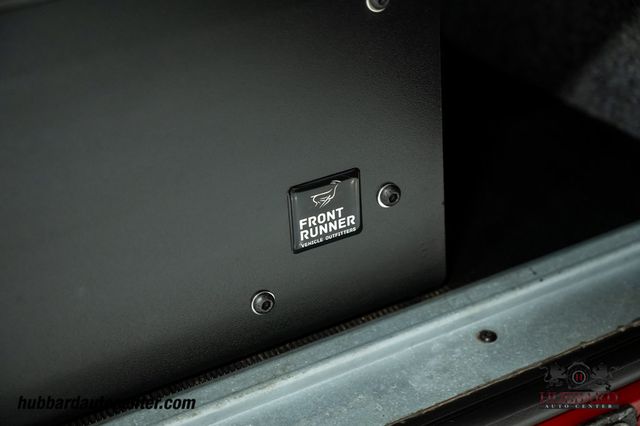 1995 Land Rover Defender 110  - 23025060 - 99
