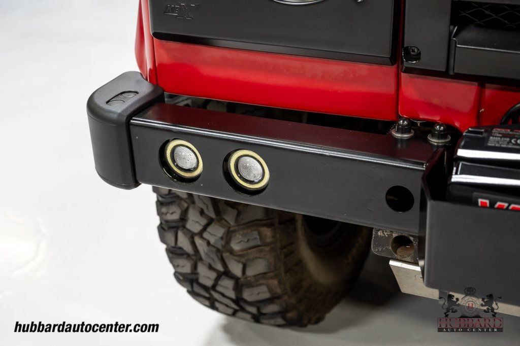 1995 Land Rover Defender 110  - 23025060 - 30