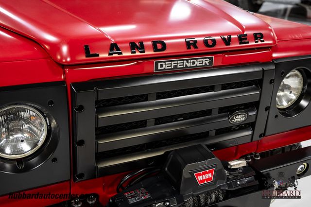 1995 Land Rover Defender 110  - 23025060 - 32