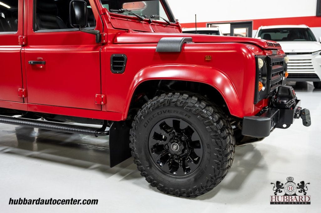1995 Land Rover Defender 110  - 23025060 - 35