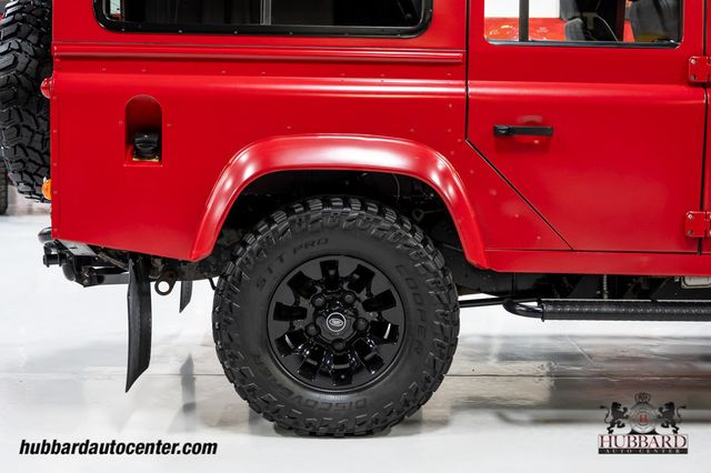 1995 Land Rover Defender 110  - 23025060 - 42